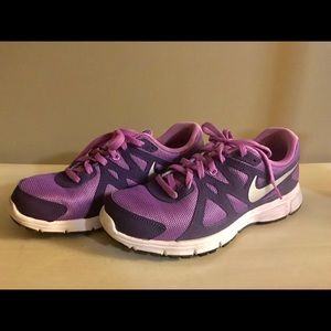 Nike Revolution 2 Kids Sneakers 👟💟